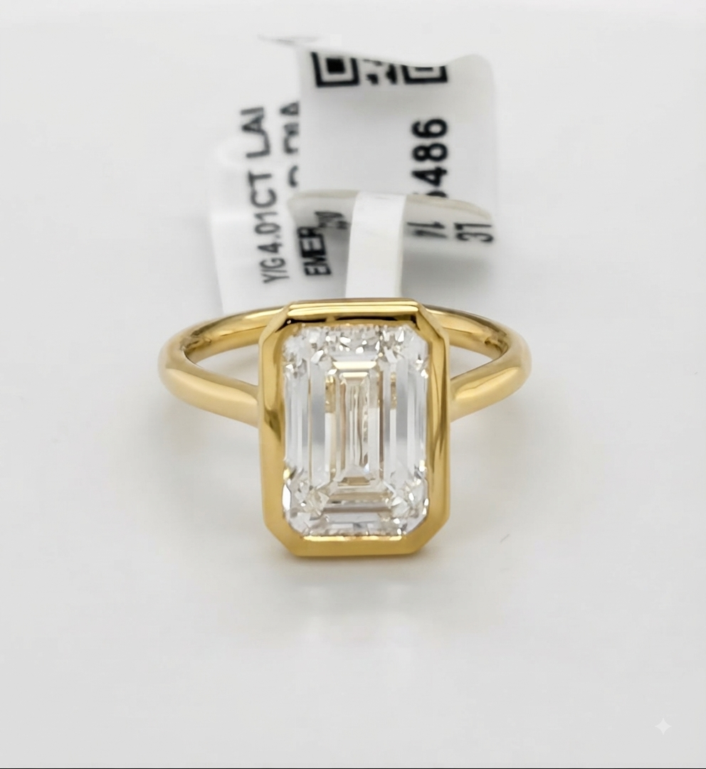 4.01ct Lab-grown Emerald Solitaire