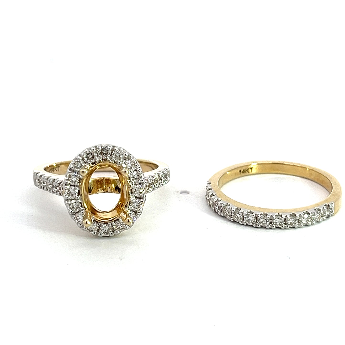 Oval Wedding Set Mounting in Yellow Gold